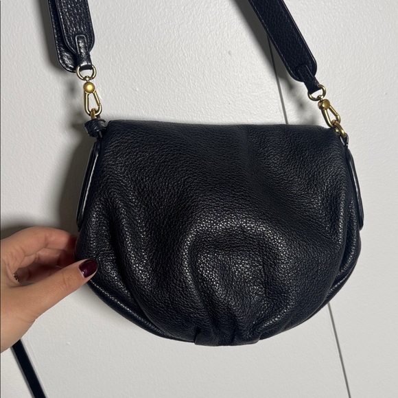 Marc By Marc Jacobs Black Crossbody Bag with Gold Details - Picture 7 of 7